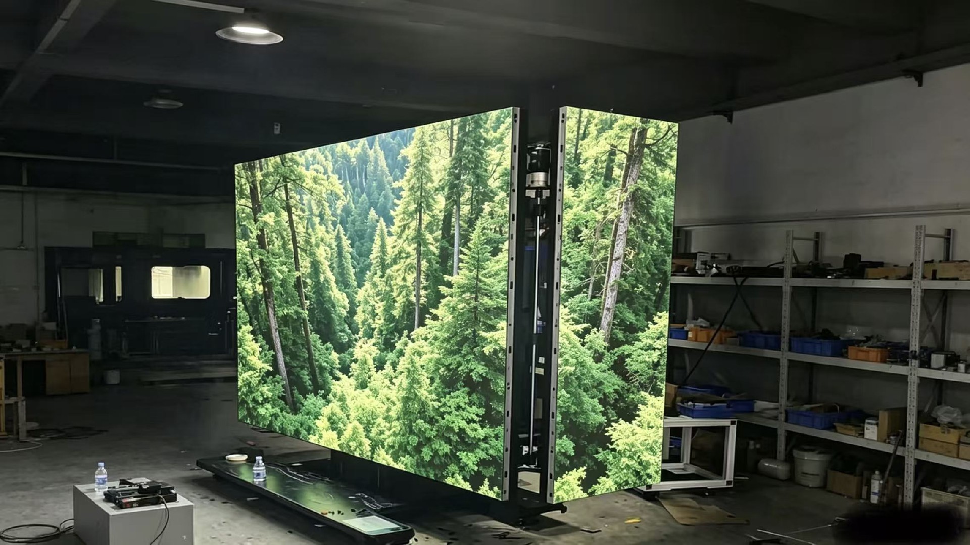 　1 Mechanical Structure of LED Lifting Folding Screen